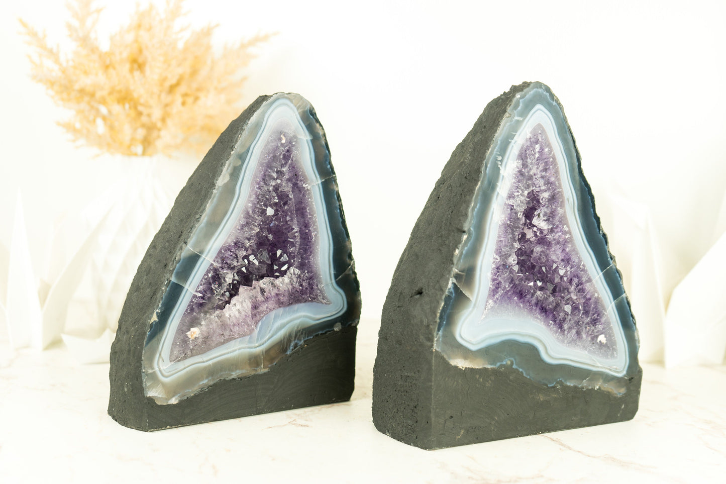Pair of Book-Matching Blue Lace Agate Geodes with Crystal Amethyst - 11.4 Kg - 25.2 lb