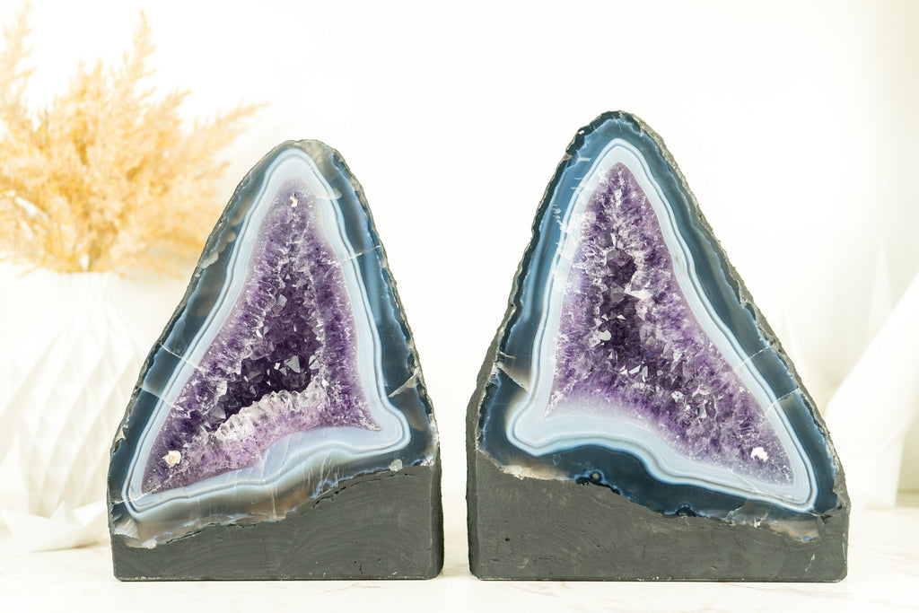 Pair of Book-Matching Blue Lace Agate Geodes with Crystal Amethyst - 11.4 Kg - 25.2 lb