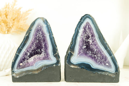 Pair of Book-Matching Blue Lace Agate Geodes with Crystal Amethyst - 11.4 Kg - 25.2 lb