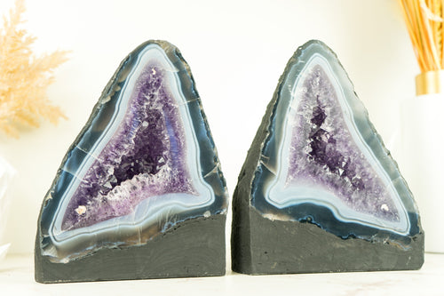 Pair of Book-Matching Blue Lace Agate Geodes with Crystal Amethyst - 11.4 Kg - 25.2 lb