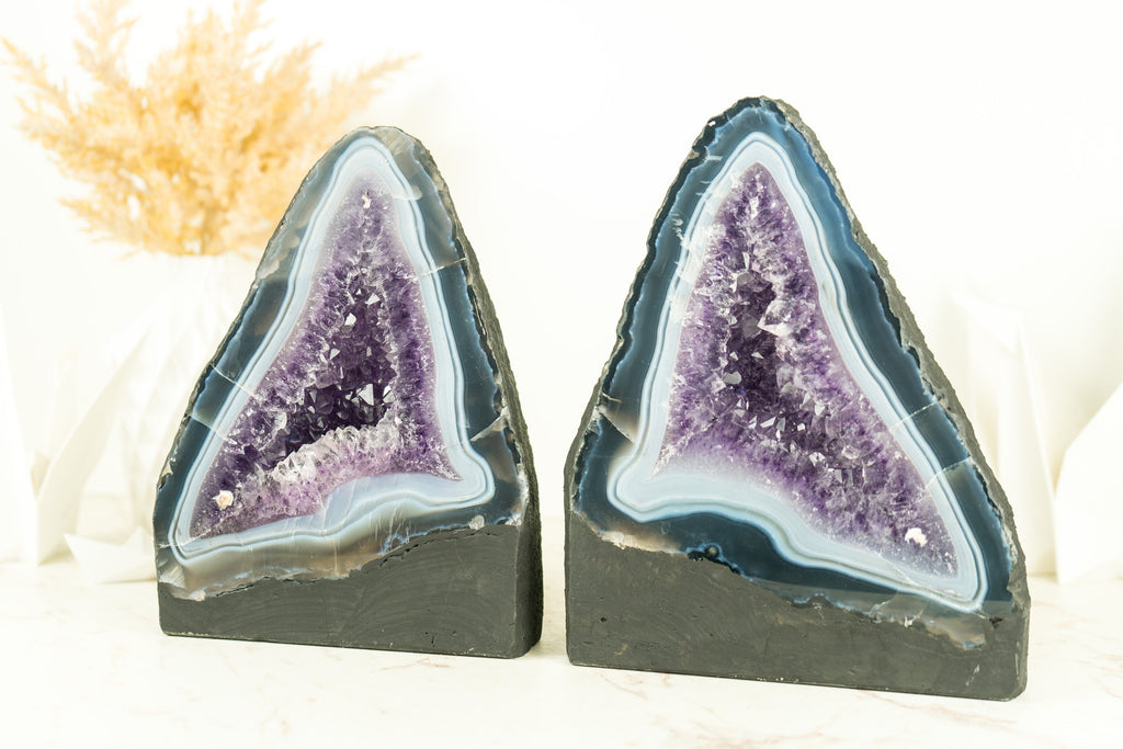 Pair of Book-Matching Blue Lace Agate Geodes with Crystal Amethyst - 11.4 Kg - 25.2 lb