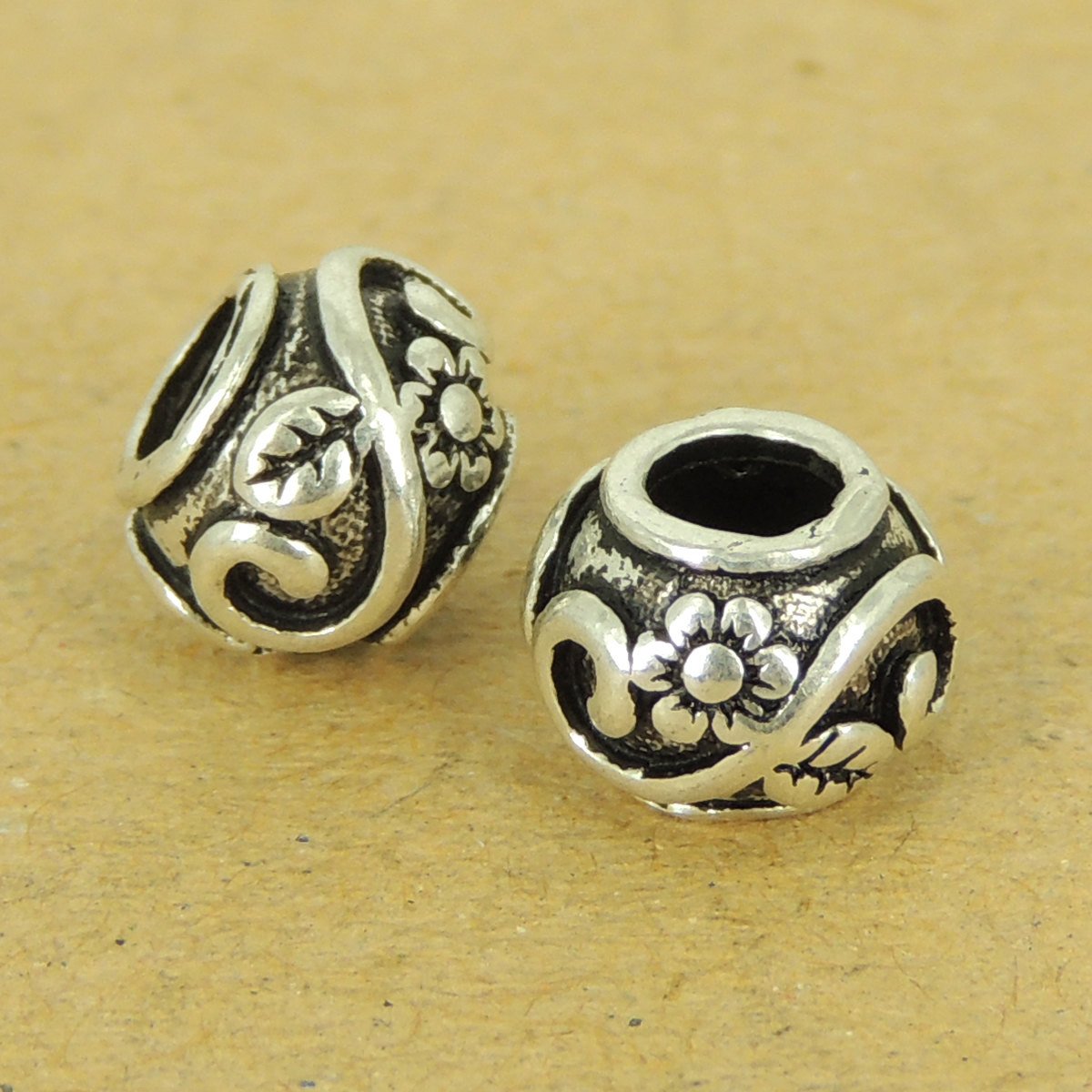 2 Pcs Sterling Silver Barrel Beads Leaf Flower Vintage DIY Jewelry Making WSP509X2 Wholesale: See Discount Coupons in Item Details