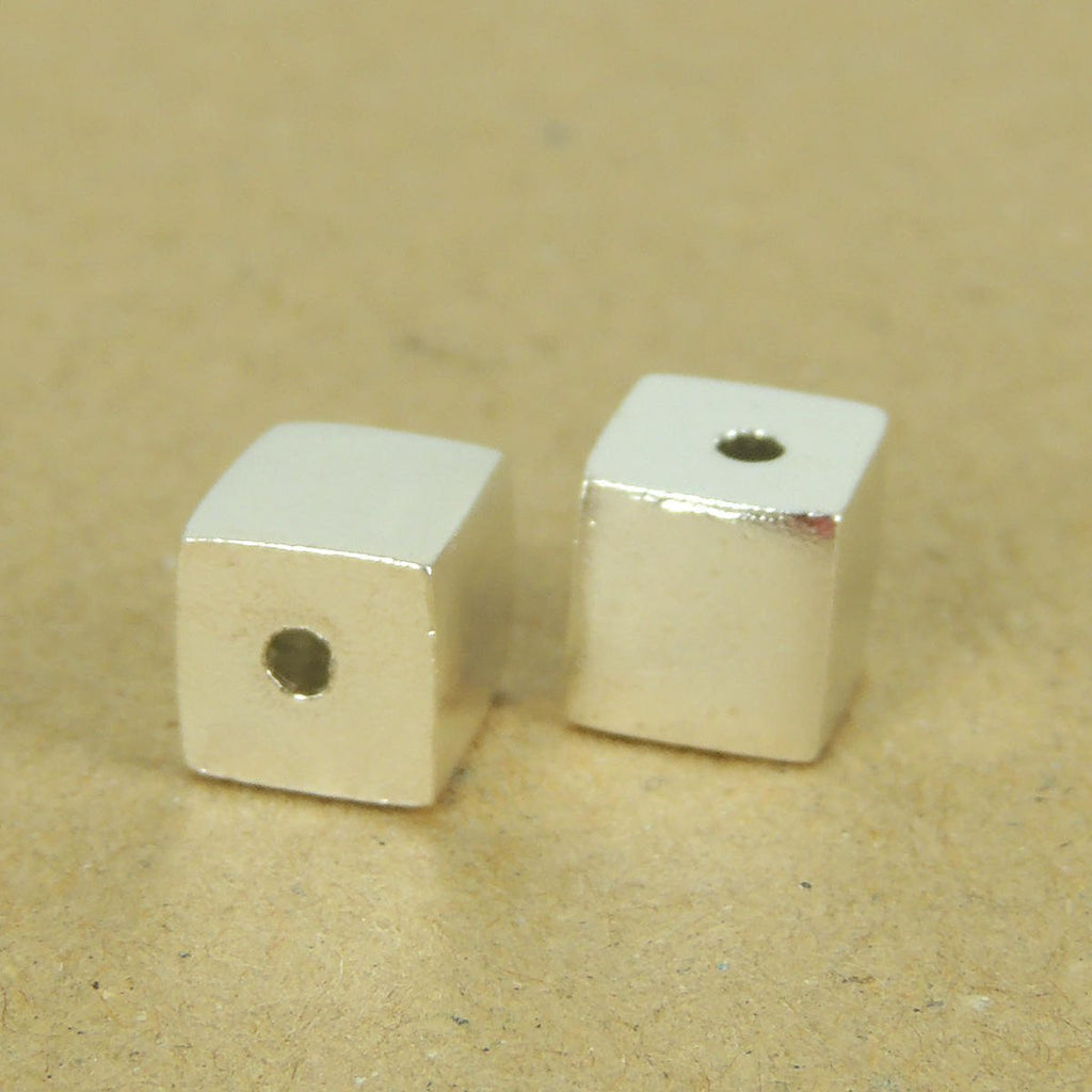 2 Pcs 925 Sterling Silver Cube Beads Seamless DIY WSP537X2 Wholesale: See Discount Coupons in Item Details
