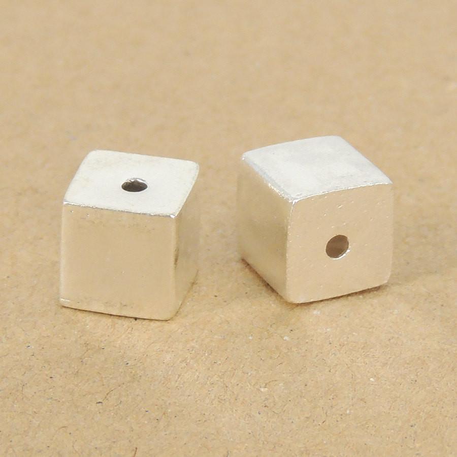 2 Pcs Sterling Silver Square Beads Seamless DIY WSP348X2 Wholesale: See Discount Coupons in Item Details