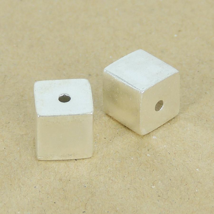 2 Pcs Sterling Silver Square Beads Seamless DIY WSP348X2 Wholesale: See Discount Coupons in Item Details